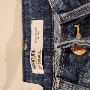 Levis jeans